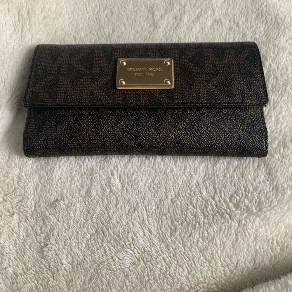 Michael Kors wallet